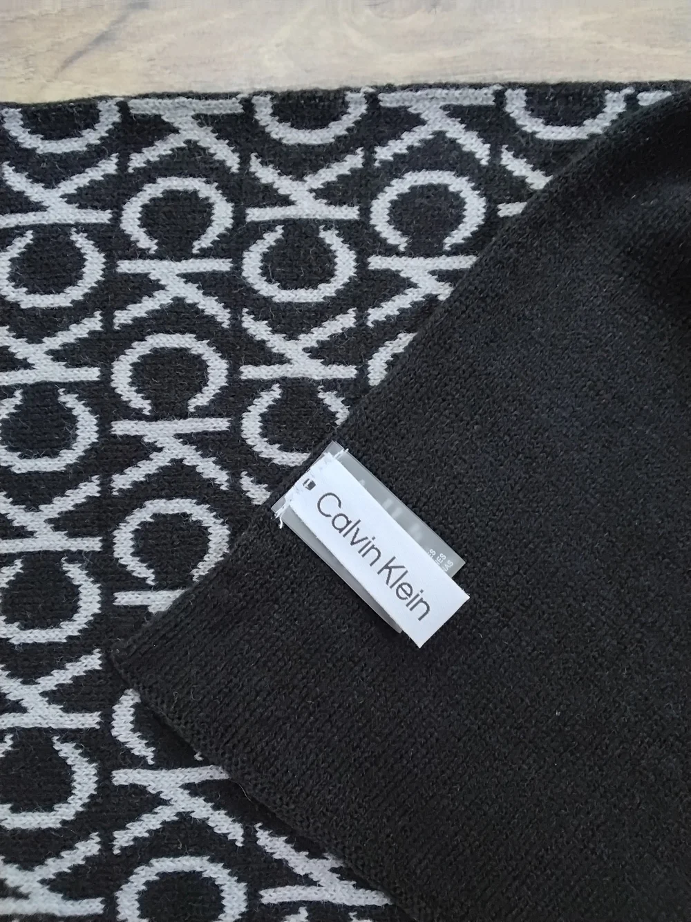 Calvin Klein Men's Scarf NWOT
